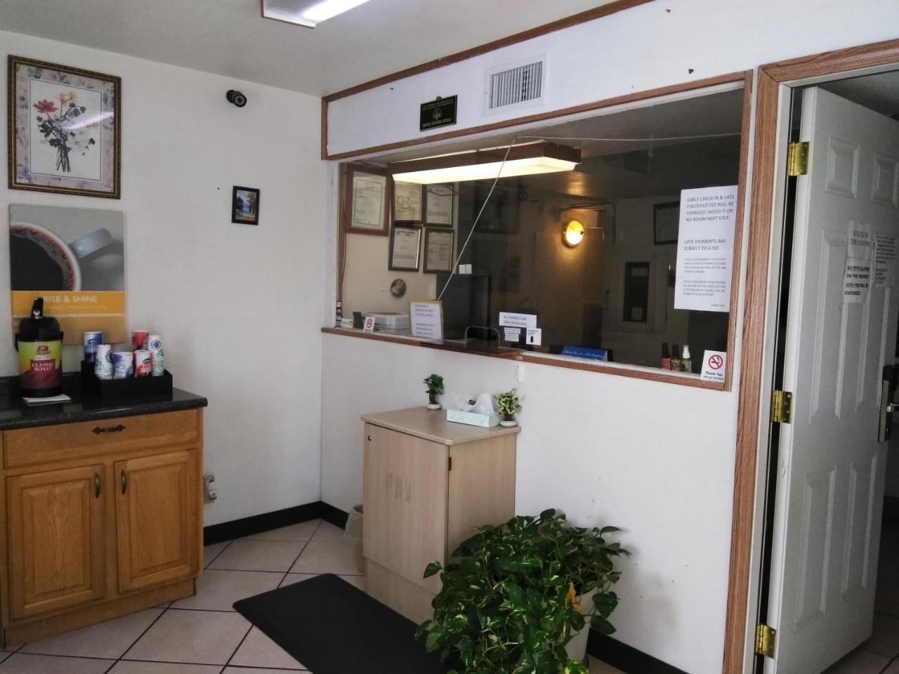Port City Motel Mobile Bagian luar foto