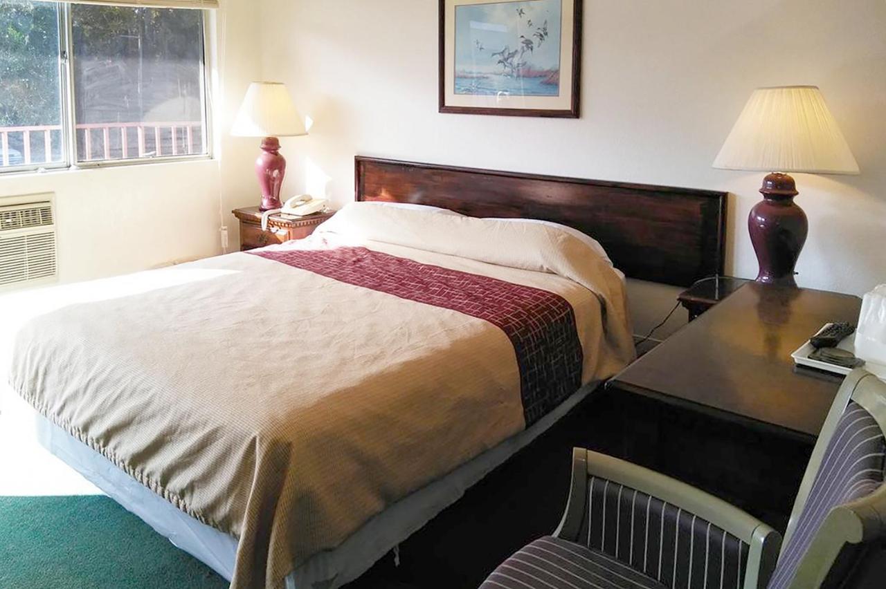 Port City Motel Mobile Bagian luar foto
